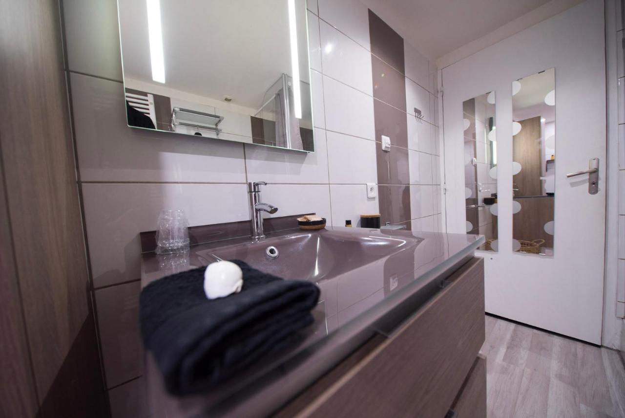 LOVE Suites&SPA Le Loft avec Jacuzzi privatif Médis Extérieur photo